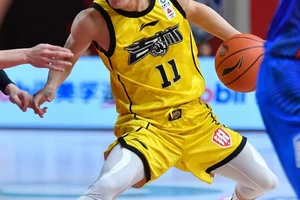  如何通过营养补充辅助篮球伤病的治疗？